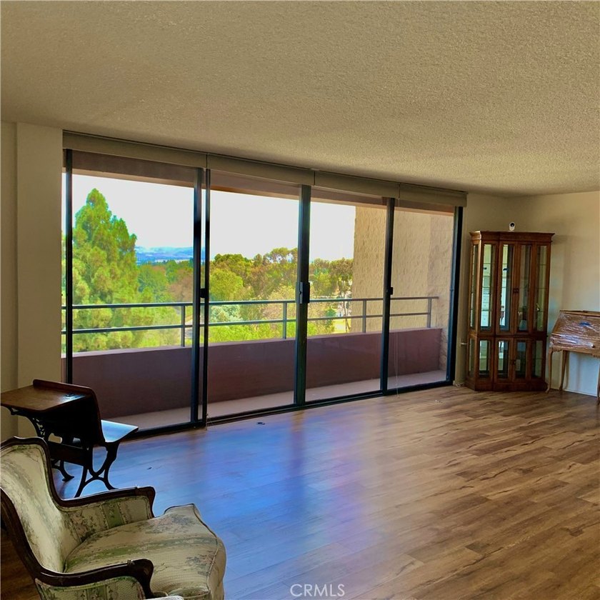 Spectacular North Facing Panoramic View upon entering this - photo 4
