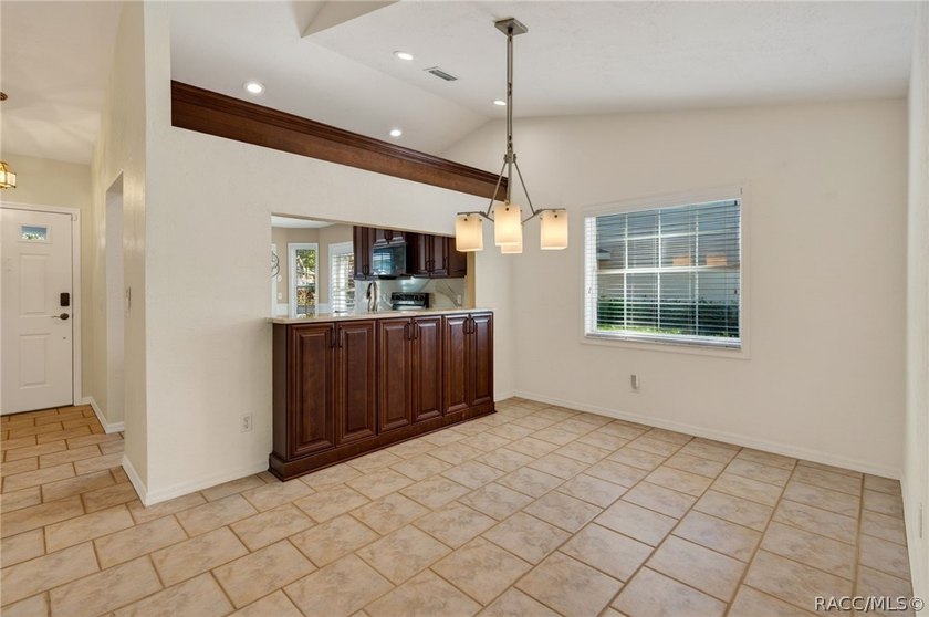 One or more photo(s) has been virtually staged. Welcome home to - photo 11