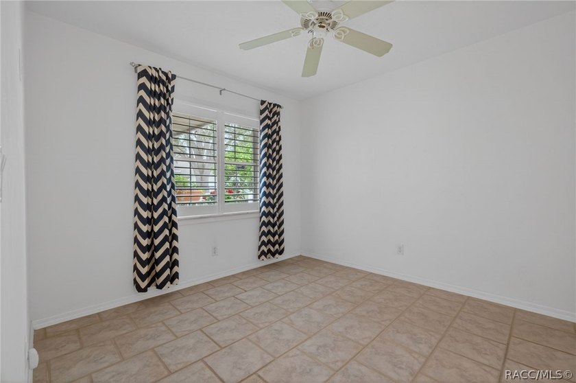 One or more photo(s) has been virtually staged. Welcome home to - photo 24