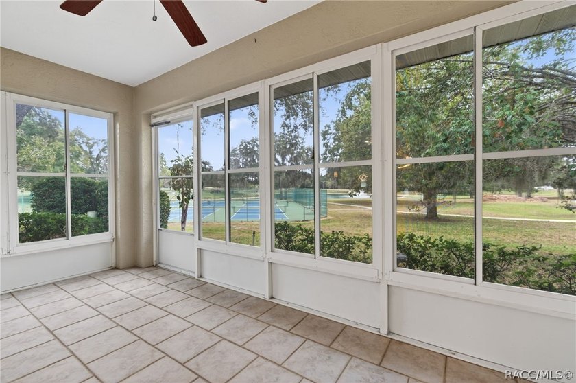 One or more photo(s) has been virtually staged. Welcome home to - photo 26