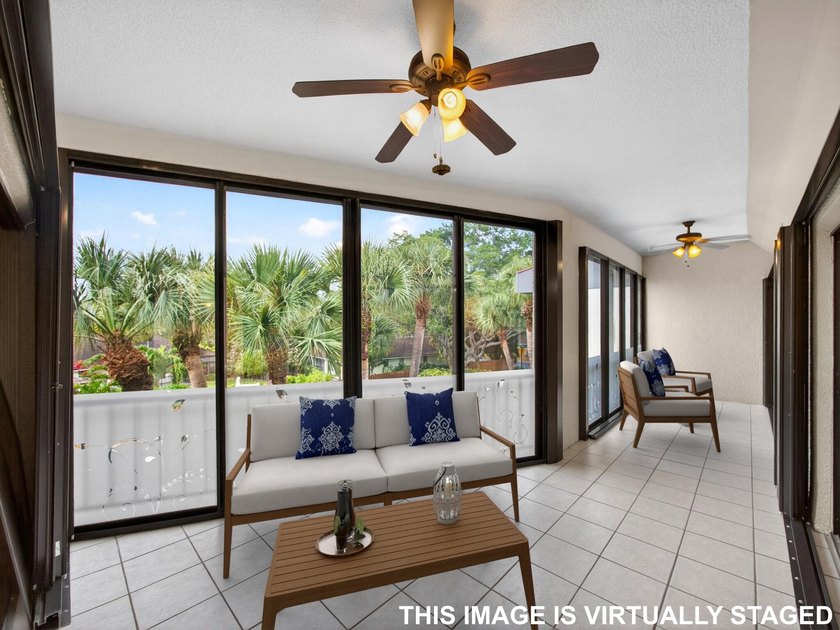 Rarely available and highly coveted, this top floor, 3rd floor - photo 7