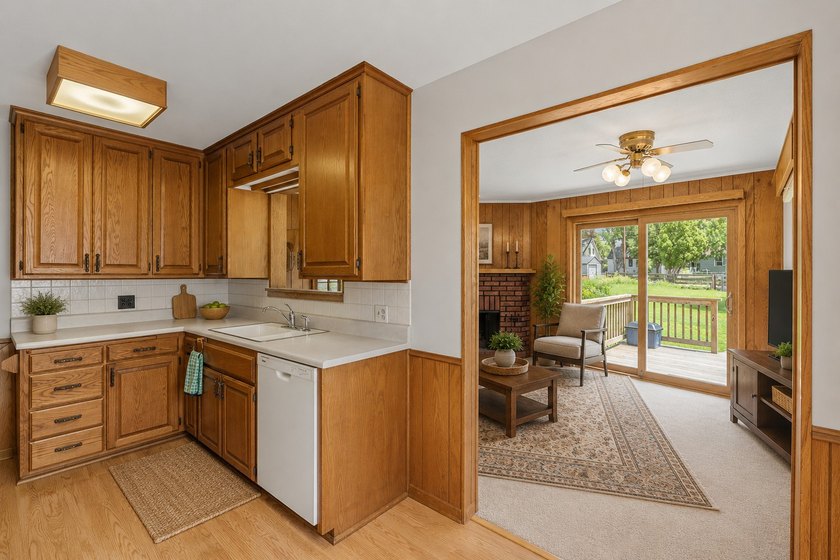 Charming Southwest full-dormer bungalow in the heart of - photo 11