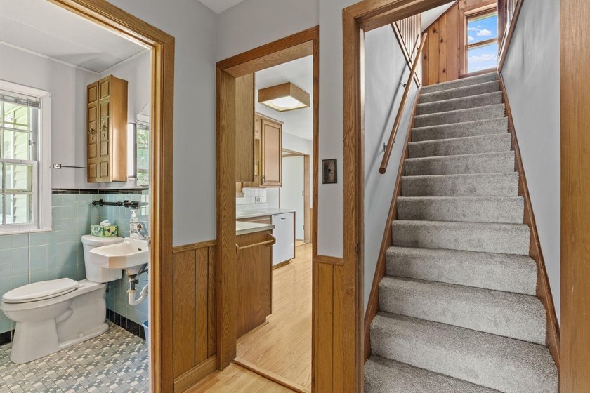 Charming Southwest full-dormer bungalow in the heart of - photo 15