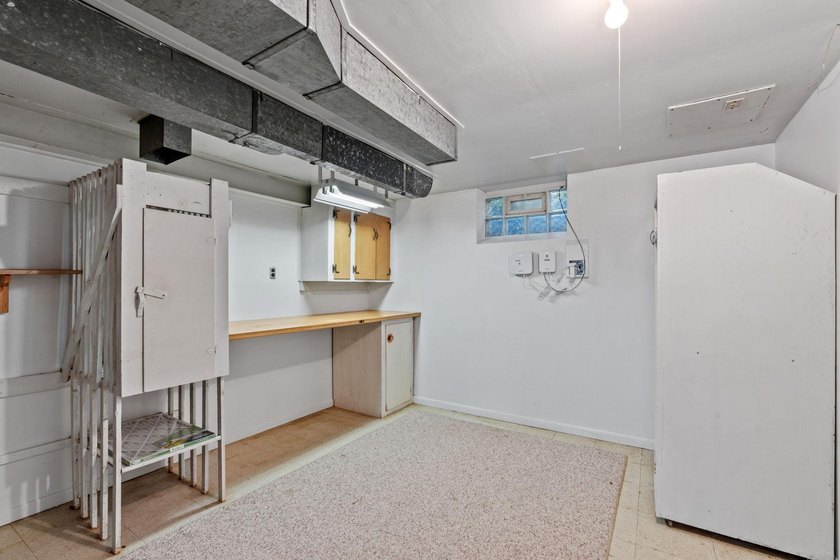 Charming Southwest full-dormer bungalow in the heart of - photo 23