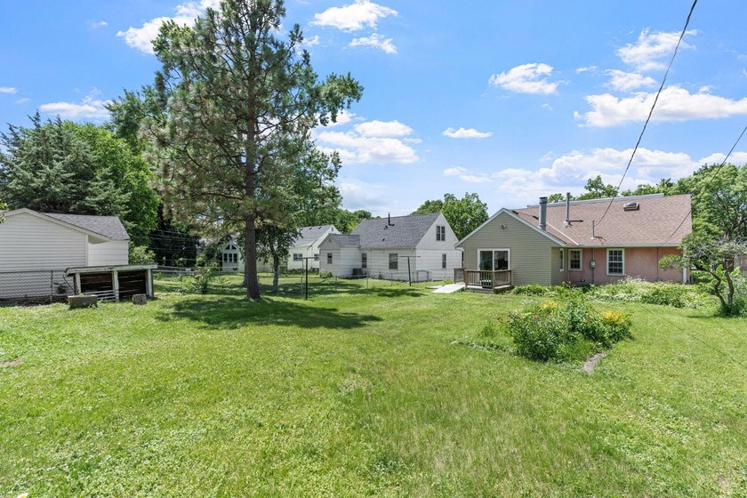 Charming Southwest full-dormer bungalow in the heart of - photo 34