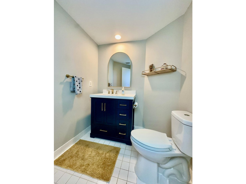 Updated 3-bedroom, 2.5-bath Cedar Cay residence on a premier - photo 17