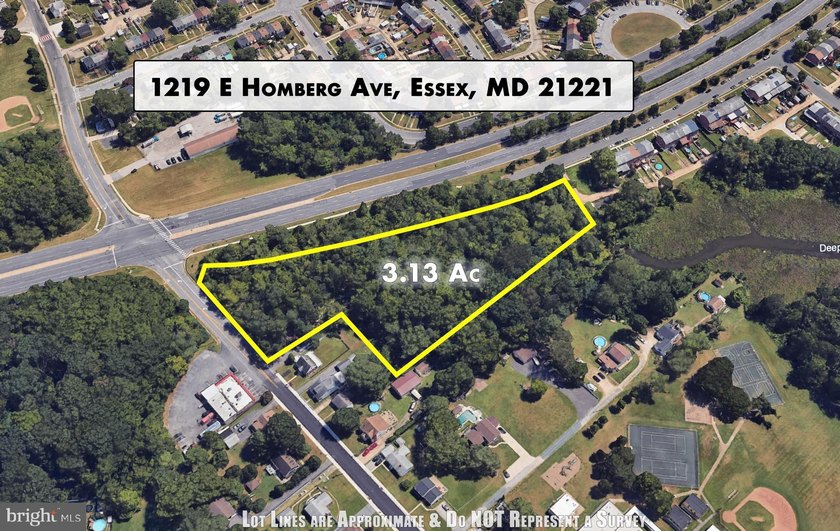 Exceptional opportunity to own a 3.13-acre (approximately 136 - photo 2