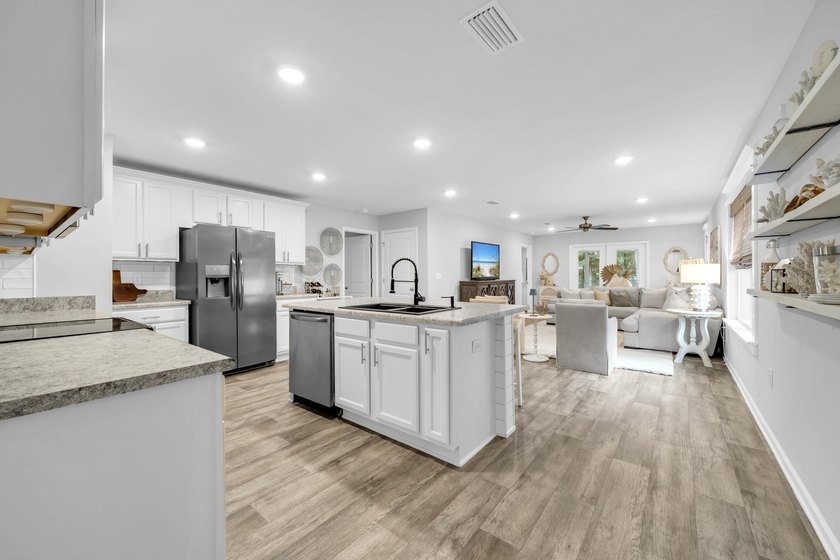 Welcome to 605 Earl Godwin Road in the sought-after Crescent - photo 28