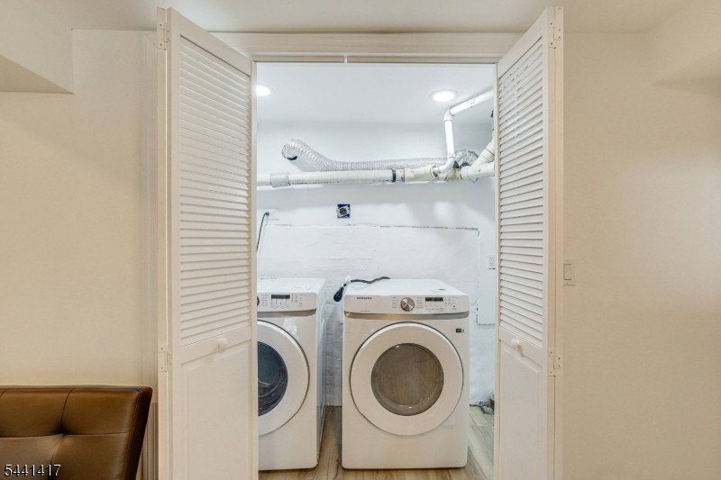 Beautifully updated 3-bedroom home offering a bright - photo 11