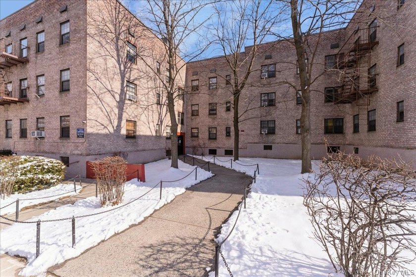 PRICE IMPROVEMENT. Cozy apartment 1 Bedroom apartment in the - photo 11