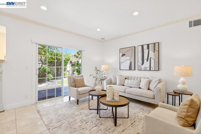 A rare opportunity in Parkmont awaits! A Mediterranean Oasis - photo 16