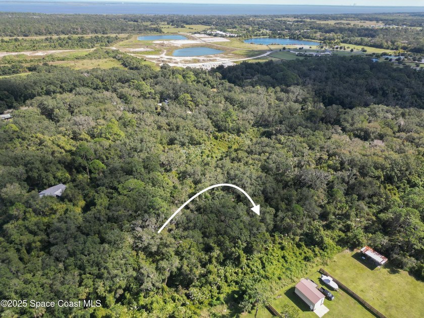 Discover the perfect blend of seclusion and convenience with - photo 6
