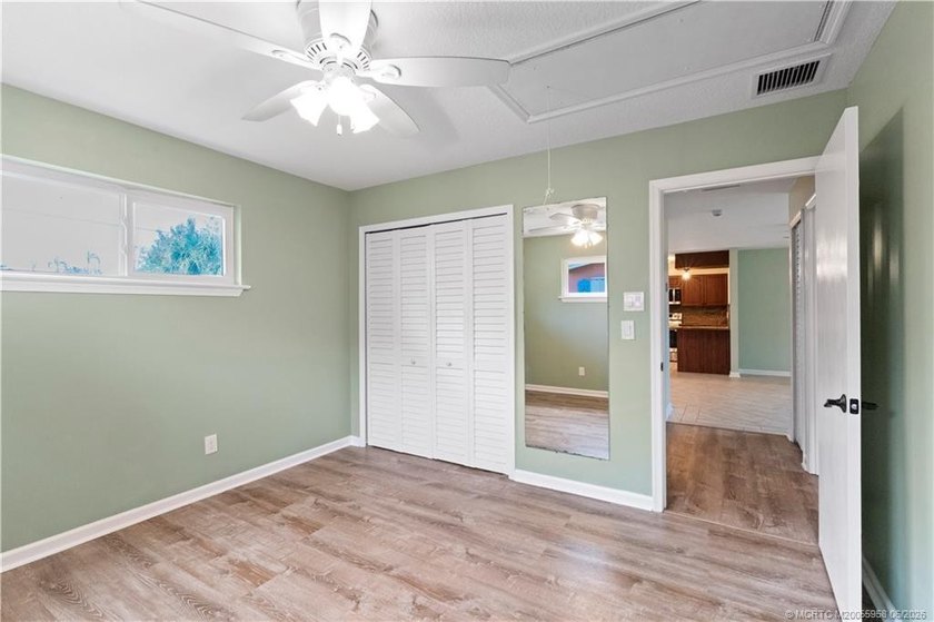 Don't miss this well-located 2-bedroom, 2-bathroom home just - photo 18