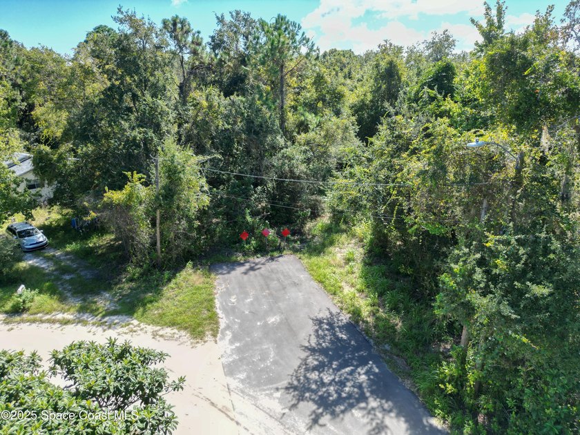 Discover the perfect blend of seclusion and convenience with - photo 9