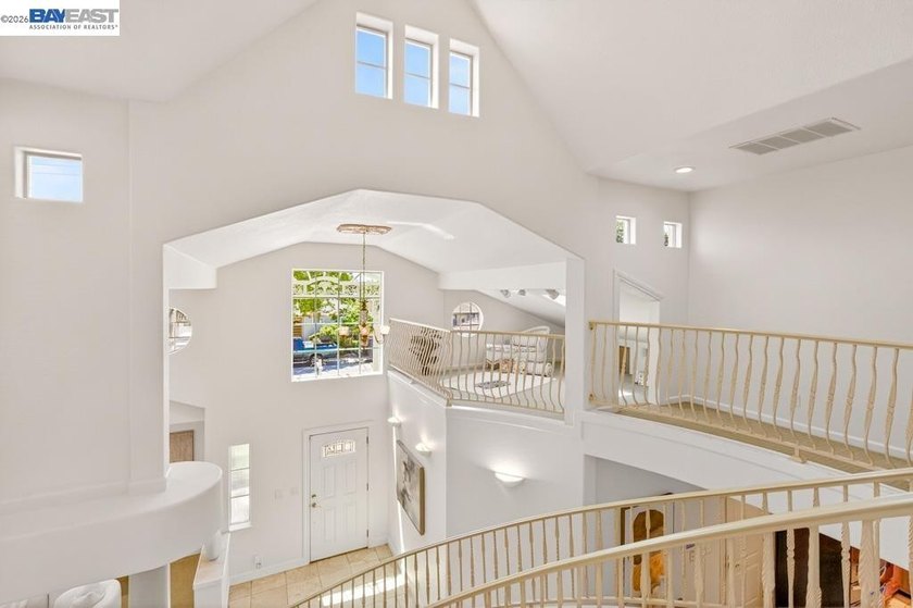 A rare opportunity in Parkmont awaits! A Mediterranean Oasis - photo 31