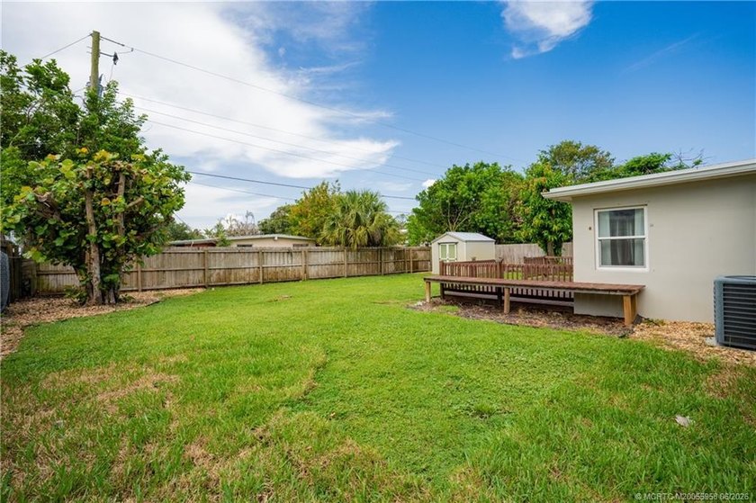 Don't miss this well-located 2-bedroom, 2-bathroom home just - photo 31