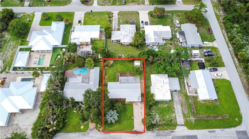 Don't miss this well-located 2-bedroom, 2-bathroom home just - photo 37