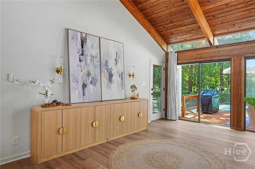 Beautifully reimagined and move-in ready, this updated 3-bedroom - photo 8