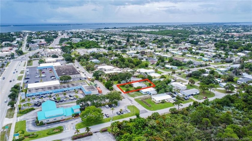 Don't miss this well-located 2-bedroom, 2-bathroom home just - photo 39