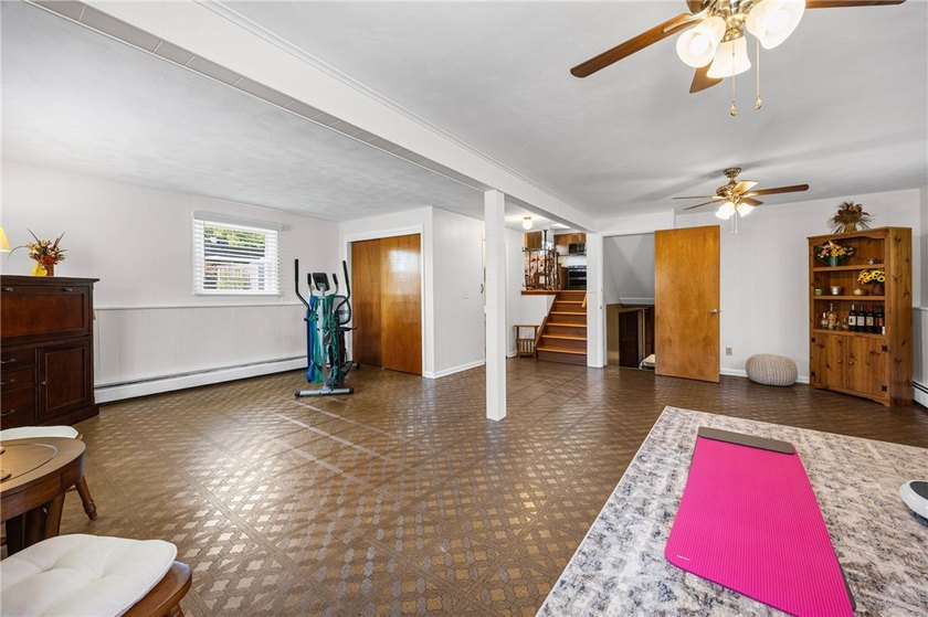 Lovely Webster Split-Level! This beautifully maintained home - photo 22