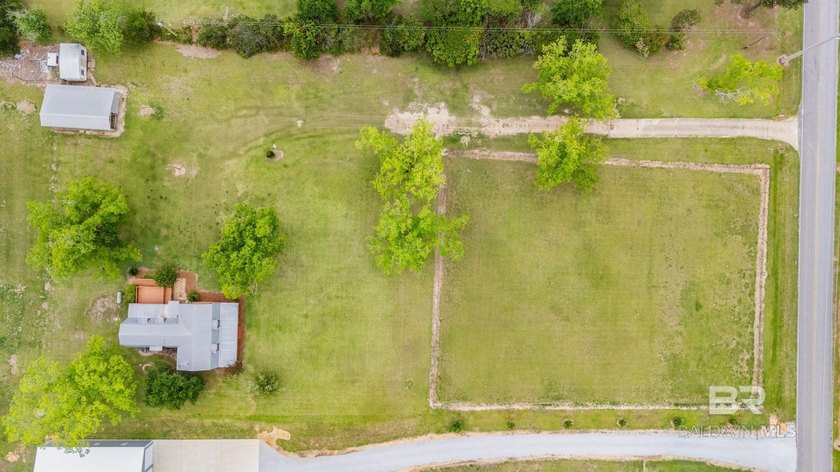 SELLER NOW OFFERING TO SPLIT CLOSING COSTS WITH ACCEPTABLE - photo 50