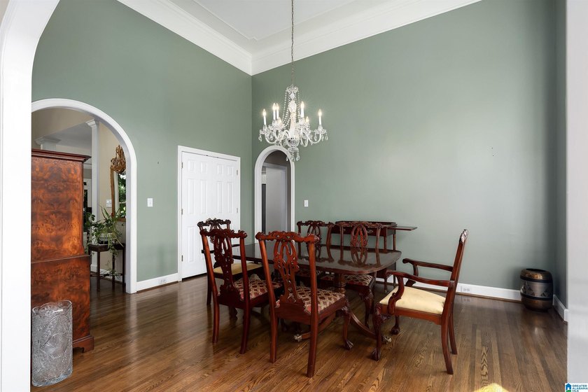 Welcome to 3572 Shandwick Place, a beautiful 4-bed, 3.5-bath - photo 7