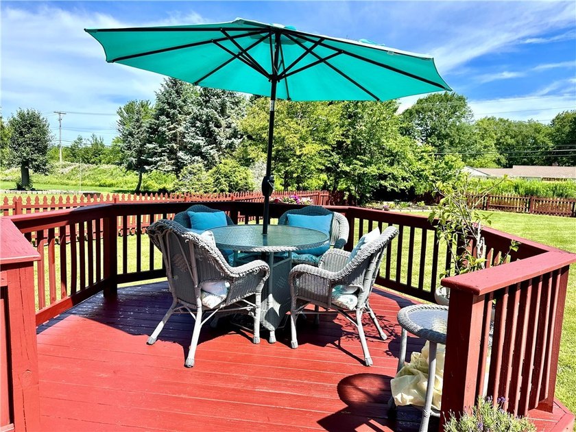 Welcome home to this beautifully maintained and thoughtfully - photo 18