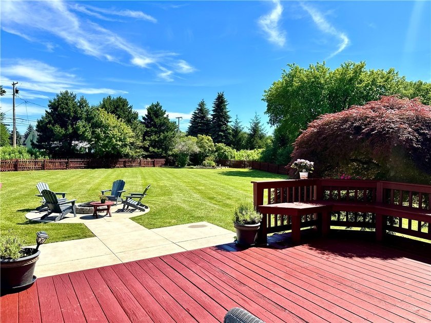 Welcome home to this beautifully maintained and thoughtfully - photo 20