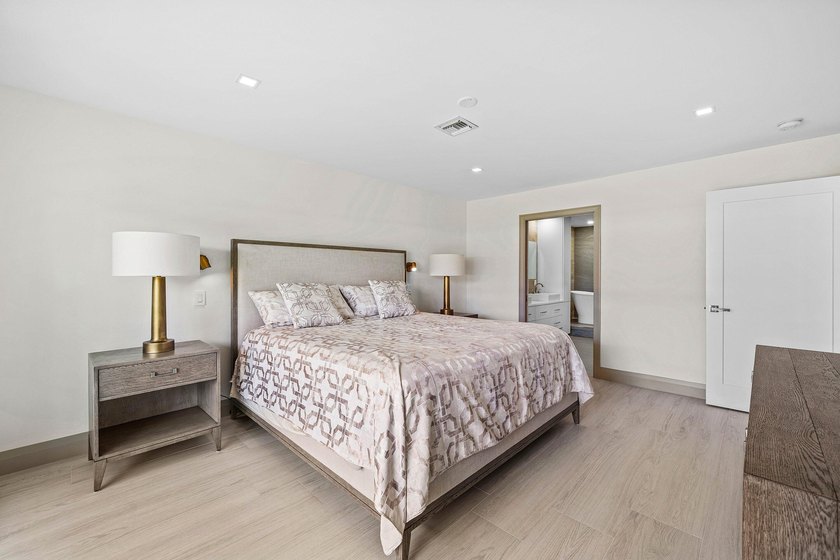 Enjoy tranquil lake views from this beautifully renovated &amp; - photo 26