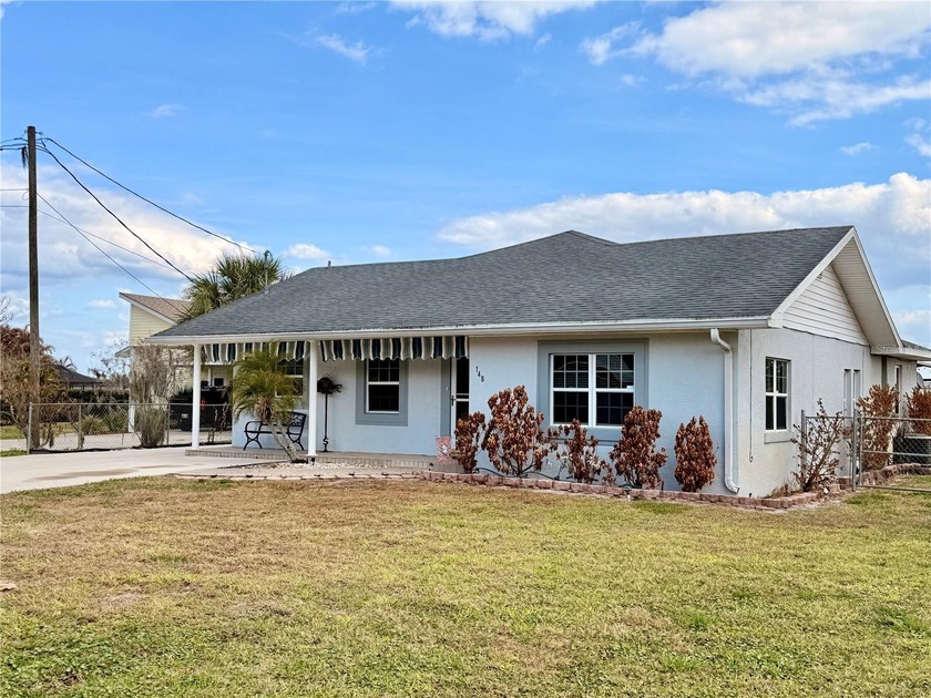 Seller is offering buyers a temporary interest rate buy down - photo 6