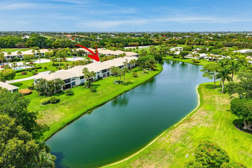 Enjoy tranquil lake views from this beautifully renovated &amp; - photo 37