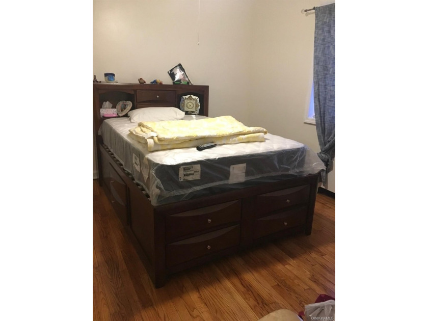 Well maintained, three room, first floor co-op in Laurelton - photo 6