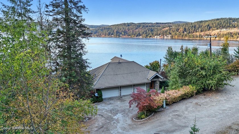 Iconic waterfront masterpiece on Lake Coeur d'Alene with over 8 - photo 2