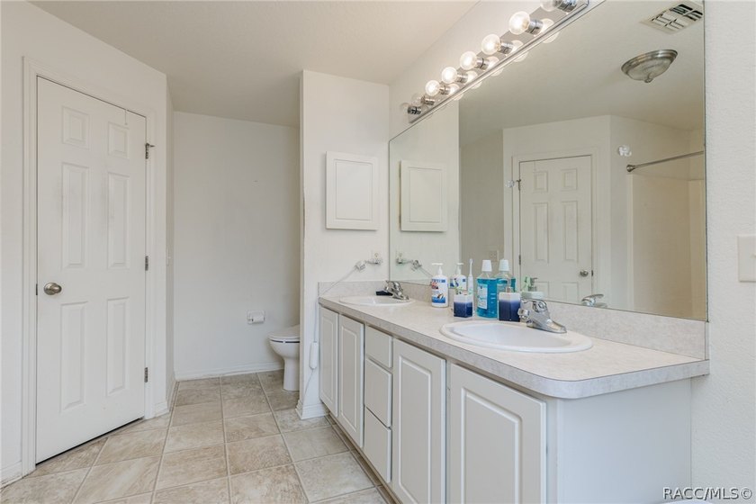 WOW HURRY AND GET THIS 4/2/2 CAR GARAGE HOME SUGARMILL WOODS!! - photo 15