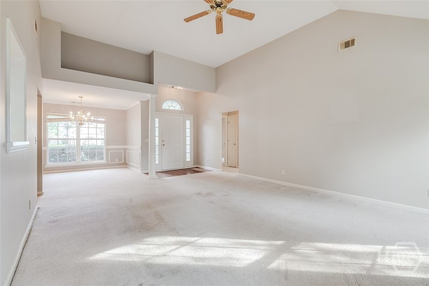 You will enjoy moving into this comfortable one-level 3-bedroom - photo 8