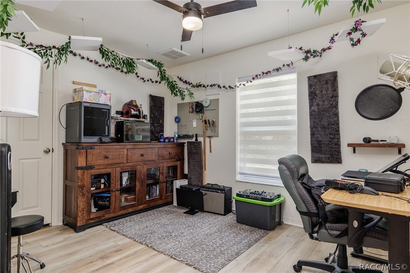 WOW HURRY AND GET THIS 4/2/2 CAR GARAGE HOME SUGARMILL WOODS!! - photo 19