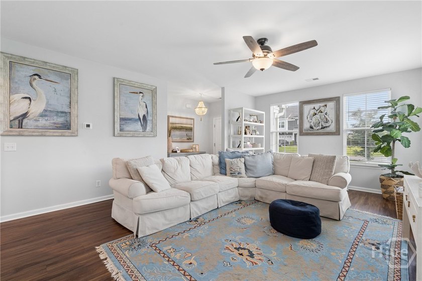 The heart of this this meticulously maintained 5-bedroom - photo 5