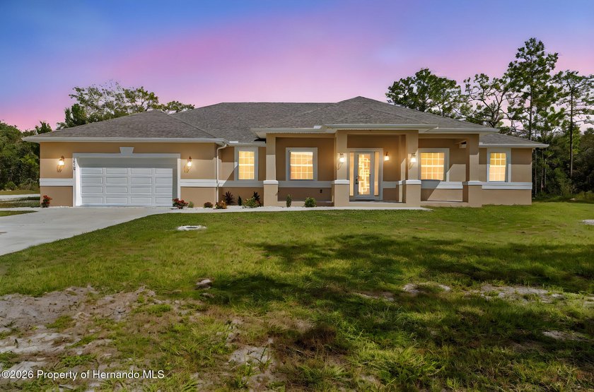 Stunning Custom Home on 1.2 Acres in Royal Highlands Welcome to - photo 3