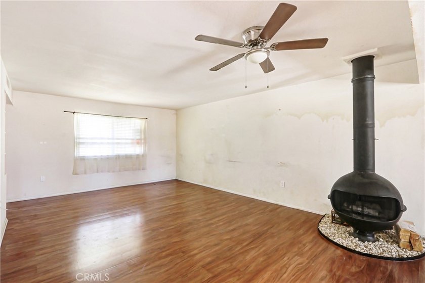 Located in the desirable 55+ Sun City Civic Association, this - photo 4