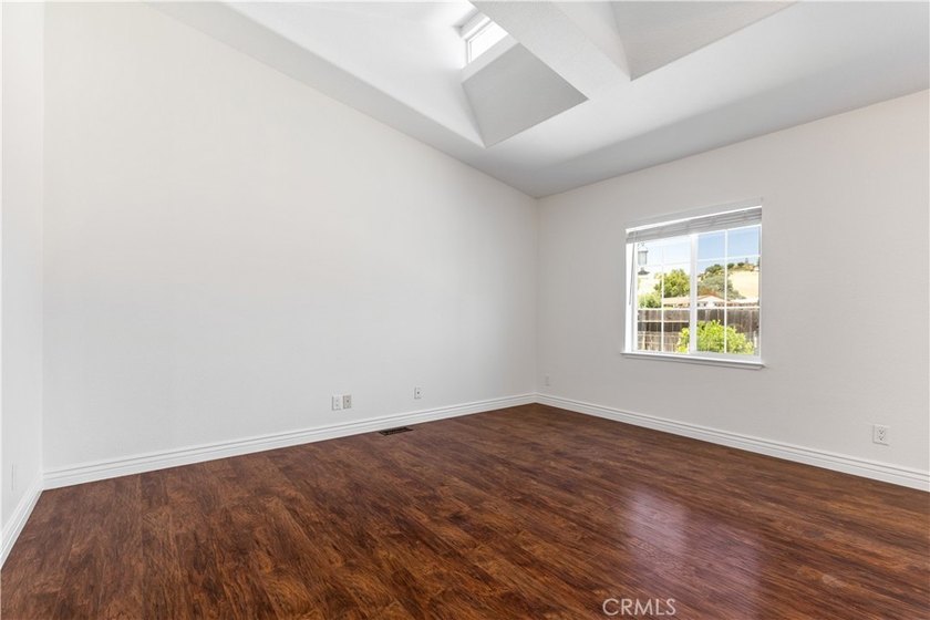 Welcome to this beautifully appointed, solar-owned 3-bedroom - photo 11