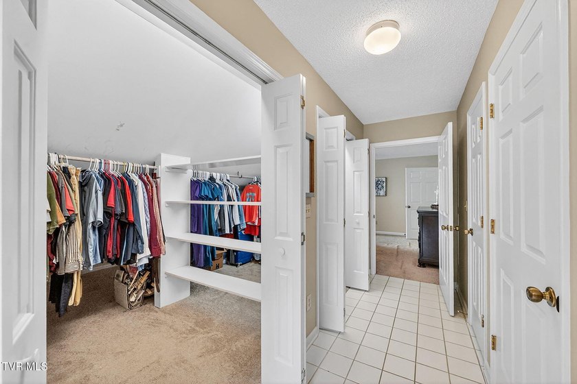 This elegant traditional brick home offers 4 bedrooms and 3.5 - photo 42