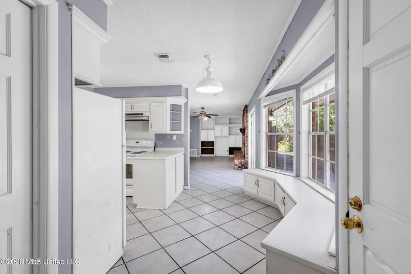 Don't miss out on this Great investment opportunity. Easy access - photo 11