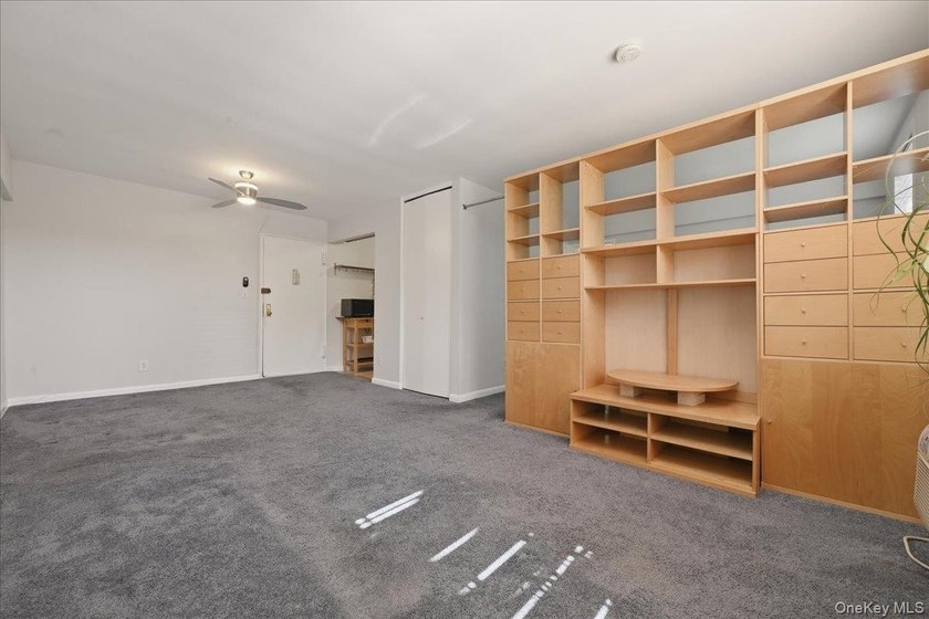 Why Rent when you can own! Time to Buy in the highly - photo 12