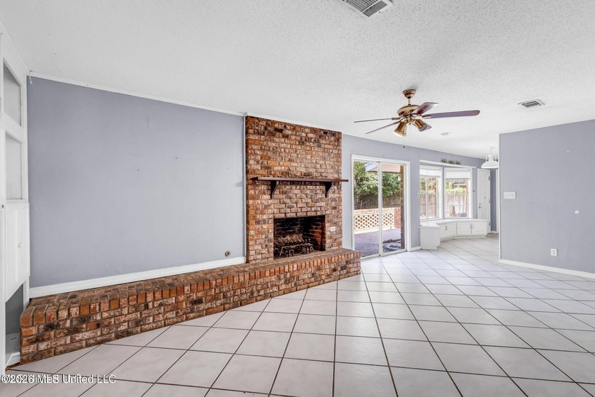 Don't miss out on this Great investment opportunity. Easy access - photo 14