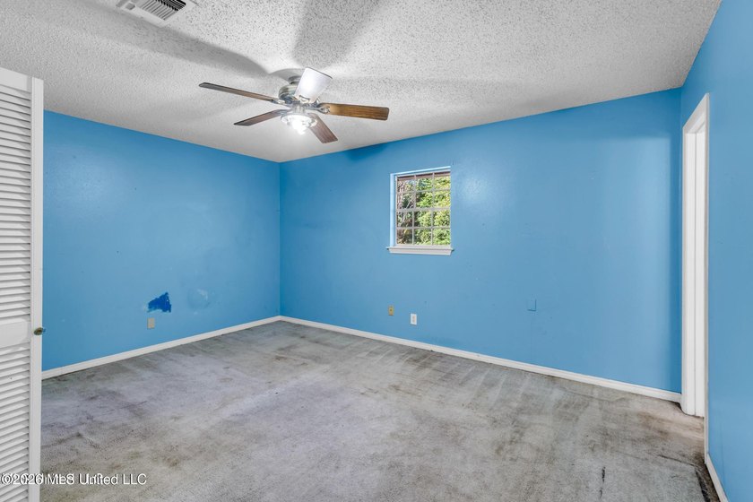 Don't miss out on this Great investment opportunity. Easy access - photo 15