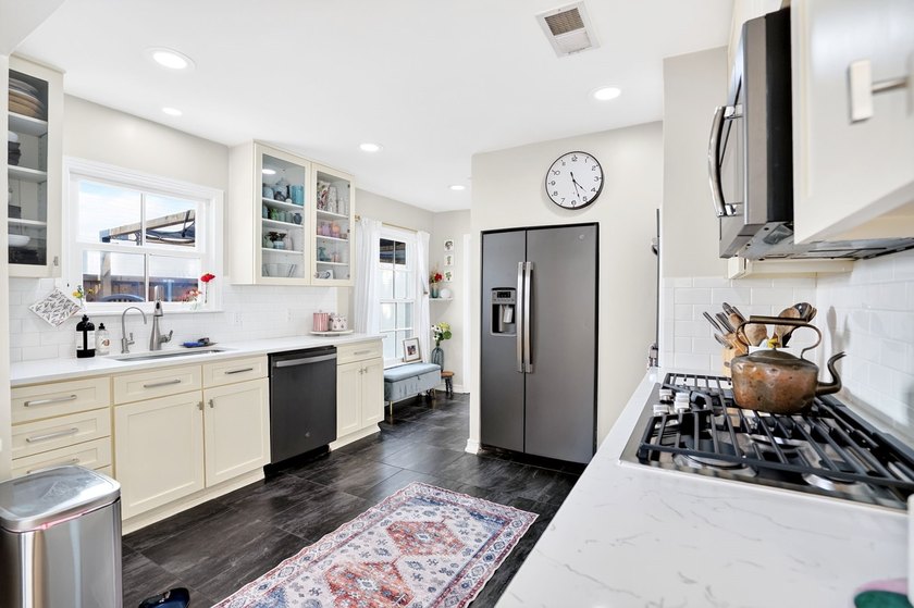 Gracefully blending classic Lakewood charm with refined modern - photo 15