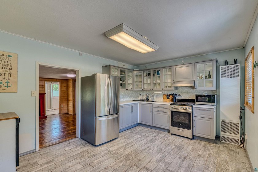 This lake-view property is located in the heart of Bayfield - photo 18