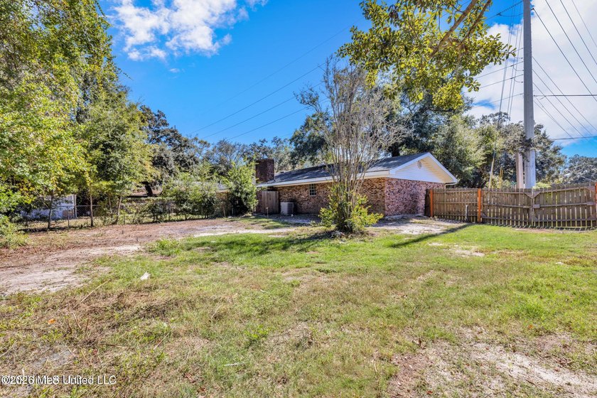 Don't miss out on this Great investment opportunity. Easy access - photo 22