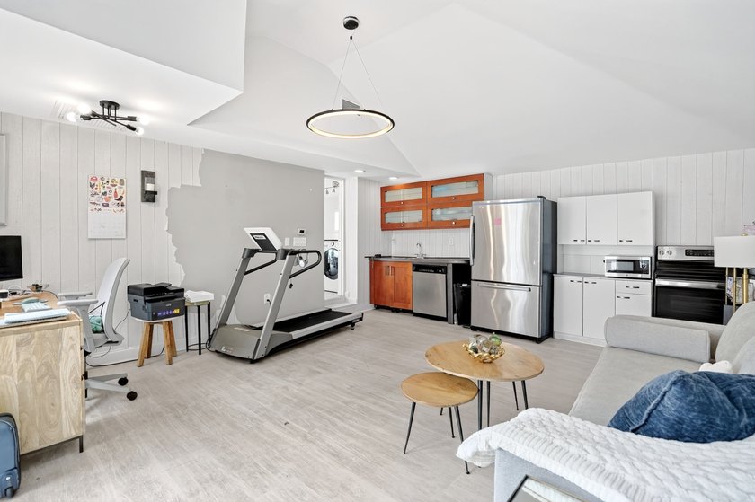 Gracefully blending classic Lakewood charm with refined modern - photo 28