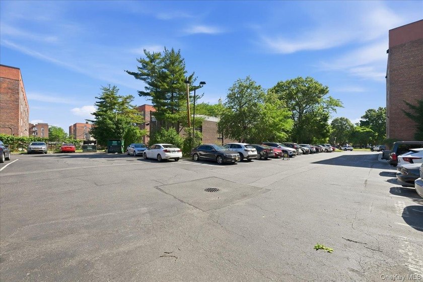 Why Rent when you can own! Time to Buy in the highly - photo 31